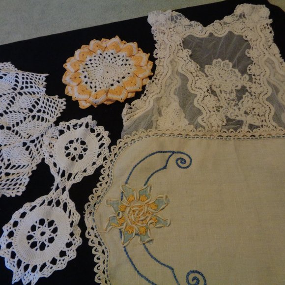 JUNK DRAWER VINTAGE DOILYS RUNNER PART OF LACE VEST LOT 5 ITEMS - Picture 1 of 10